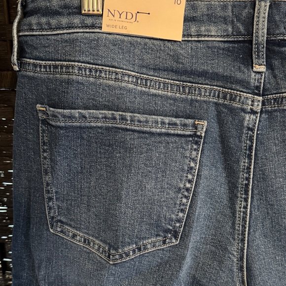 NYDJ Teresa Wide Leg Jeans
With Contoured Seams Romantic Indigo Size 10x31 - Picture 8 of 12